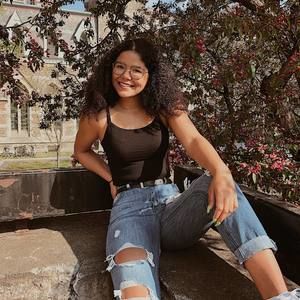Meet your Posher, Laury